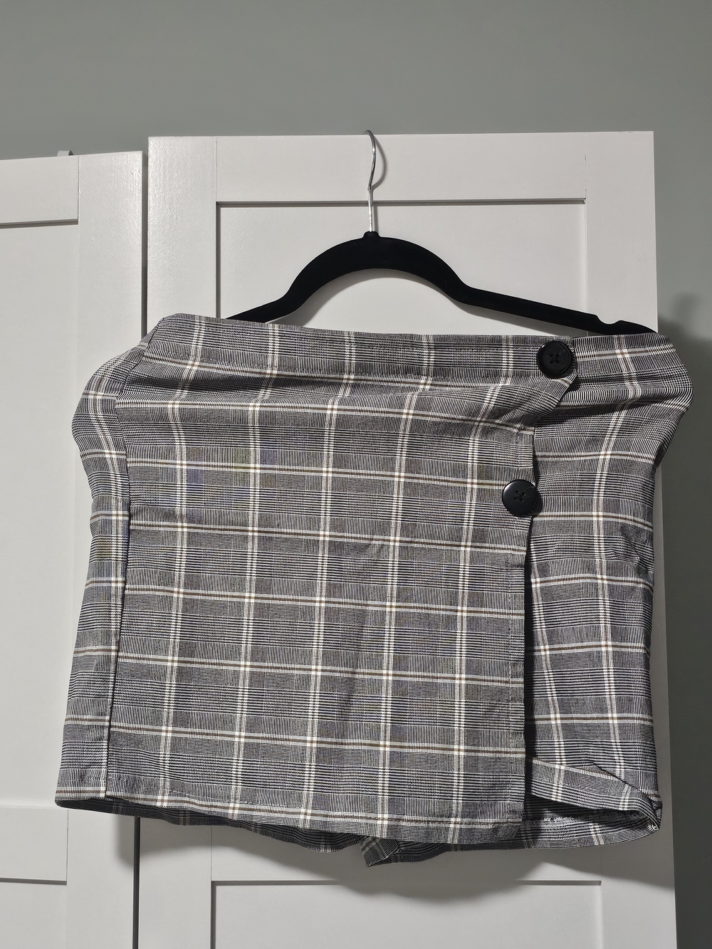 Plaid Button-Detail Mini Skort - Gray/Pink